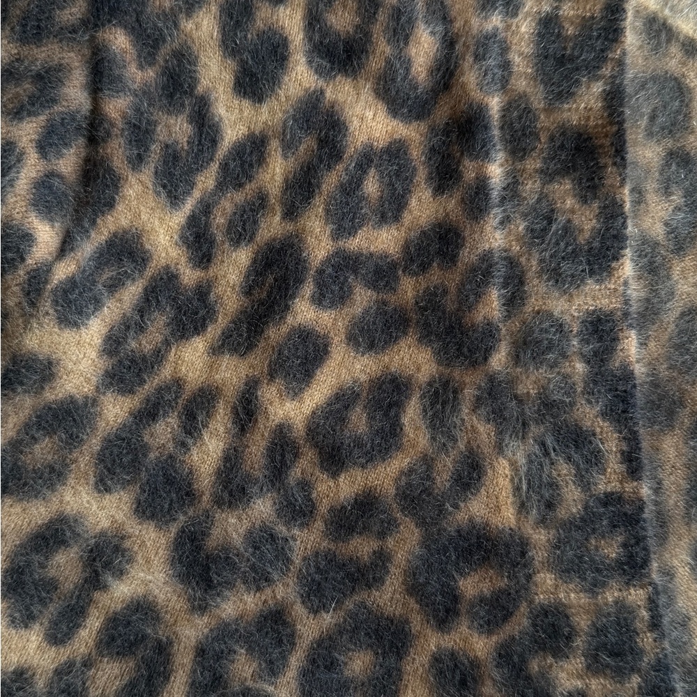 J.Crew 100% Cashmere Leopard Print Cardigan NWT | Size Small - Picture 2 of 5